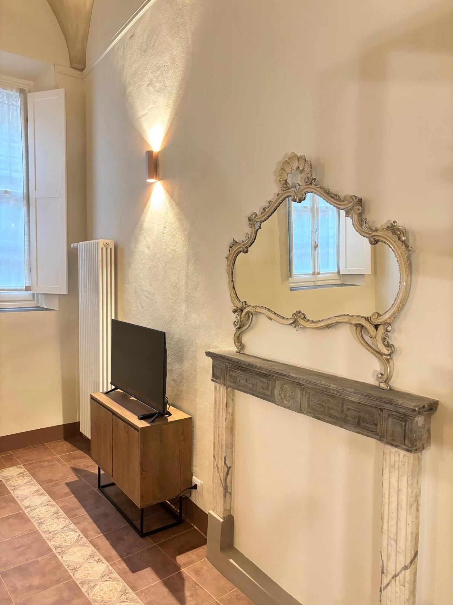 Appartamento L'Antica Colonna, In Centro Storico Parma Exteriör bild